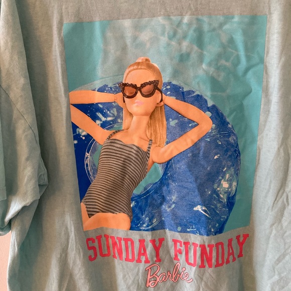 Women’s Barbie Sunday Funday Oversized Short Sleeve Graphic Blue T-shirt Size M - Picture 5 of 5